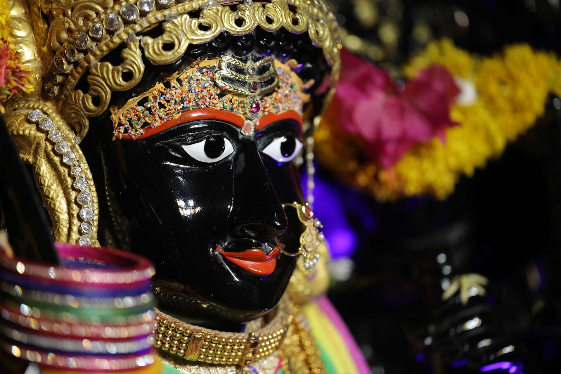 माँ के नेत्रों का दिव्य तेज