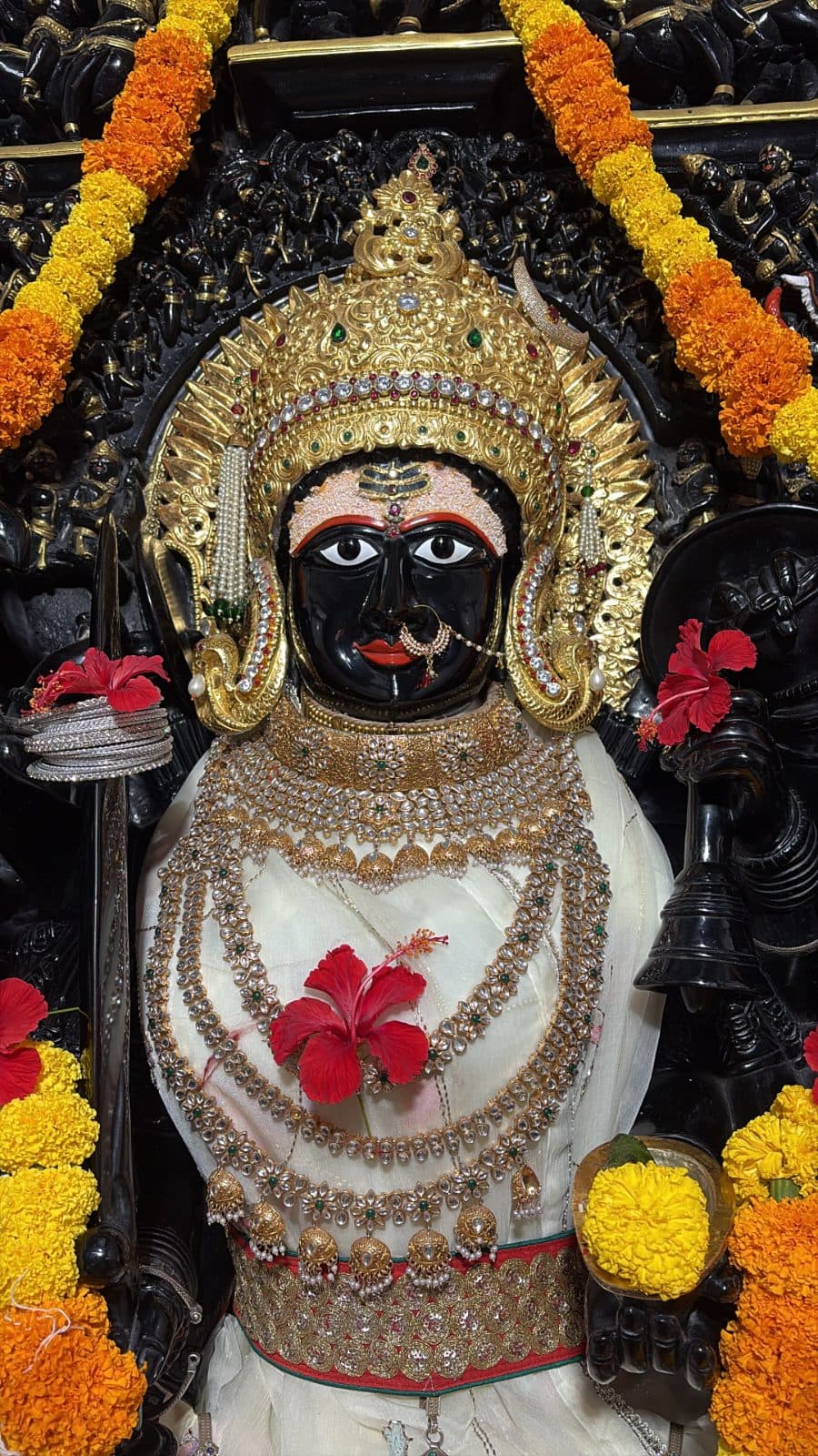 माँ त्रिपुरा सुंदरी के आज के दर्शन — २६ अक्टूबर २०२६, सोमवार (2/2)