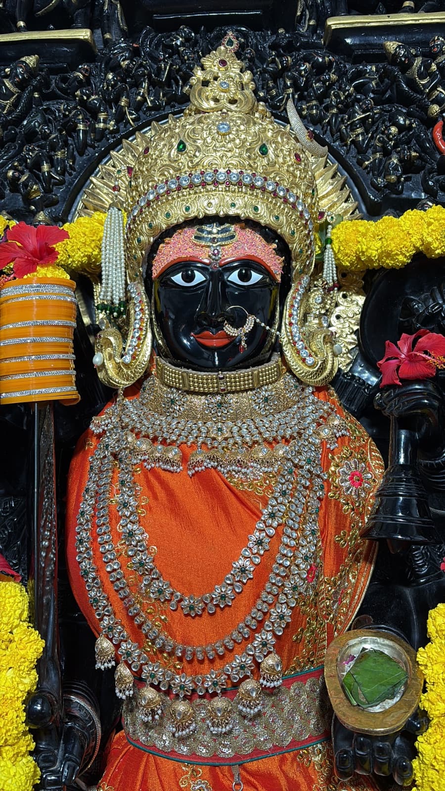 माँ त्रिपुरा सुंदरी के आज के दर्शन — ३० अक्टूबर २०२६, शुक्रवार (2/2)