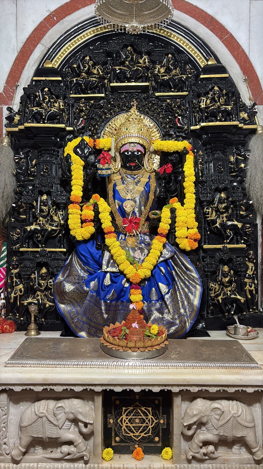 माँ त्रिपुरा सुंदरी के आज के दर्शन — ३१ अक्टूबर २०२६, शनिवार (1/2)