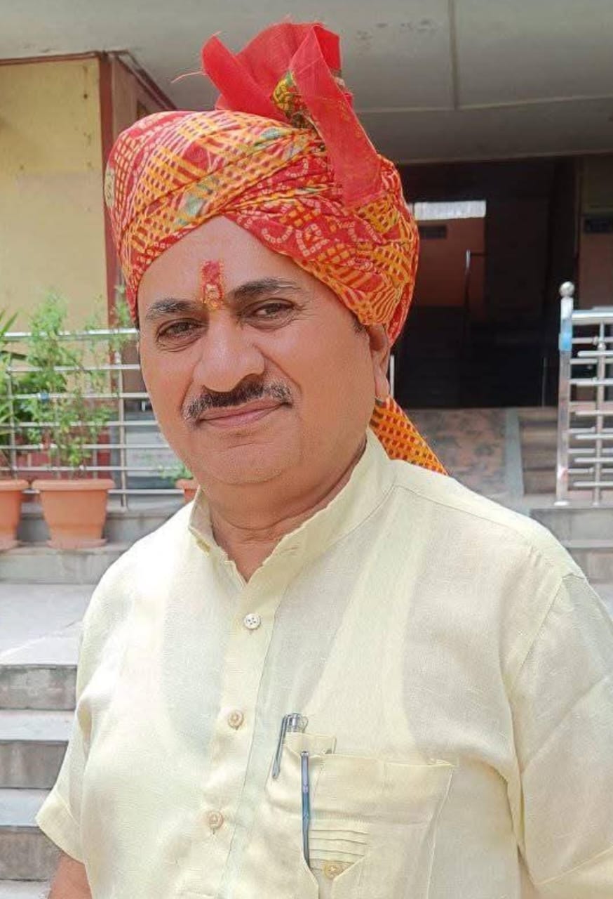 श्रीमान धूलजी भाई पंचाल - अध्यक्ष